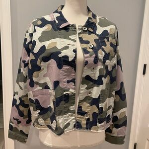 TRIBAL JEANS WOMENS CROPPED CAMO PRINT UTILITY  SHIRT JACKET SIZE MED